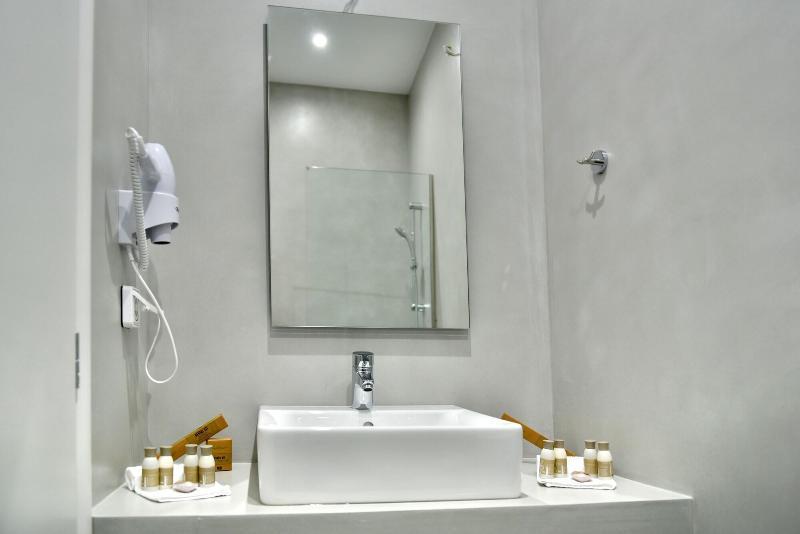 Douskos Port House Hotel ไฮดรา ภายนอก รูปภาพ